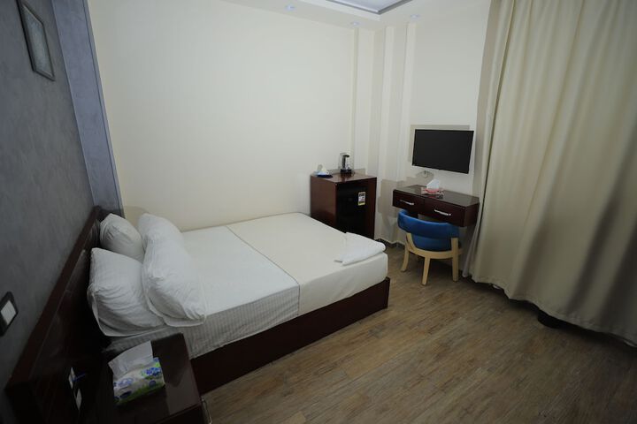Room 32 of 109