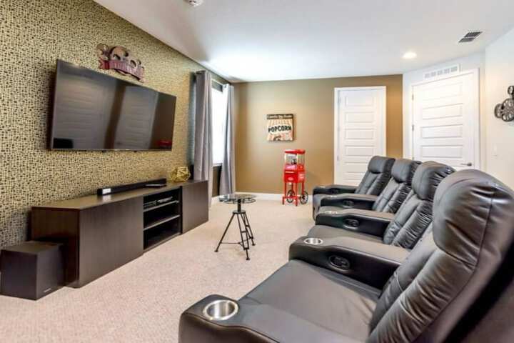 Entertainment 29 of 37