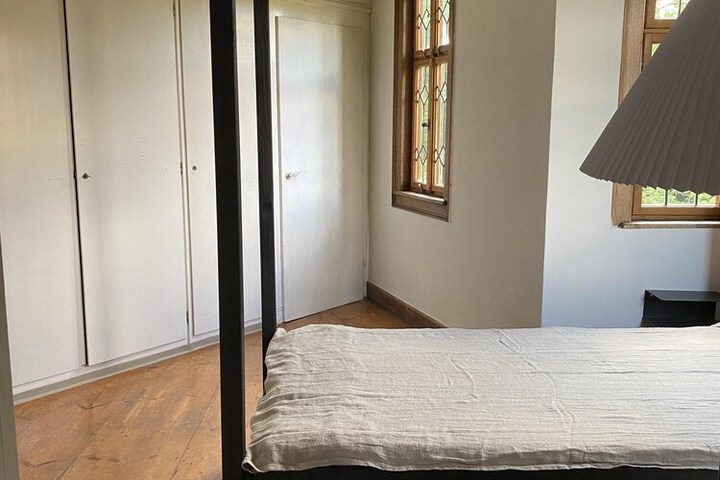 Room 8 of 101