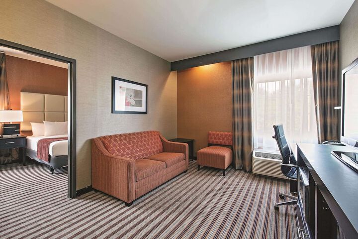 1 King Bed Executive Room (11 of 20)