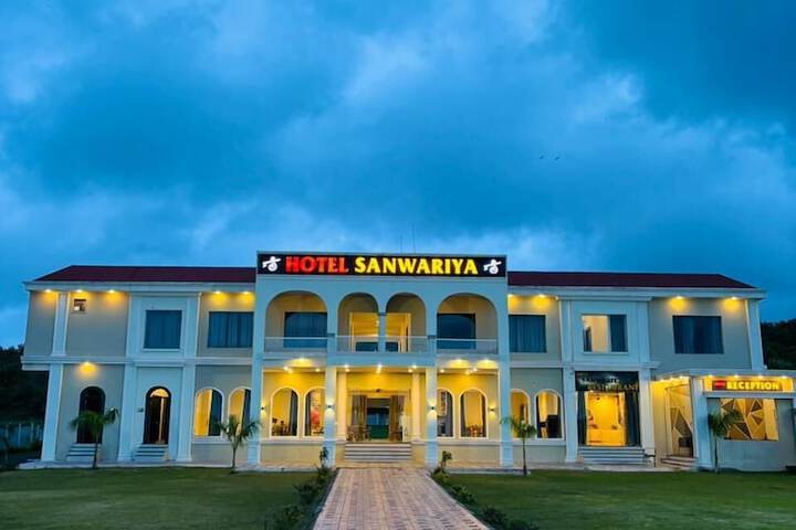 Hotel Sanwariya Family & Restaurant