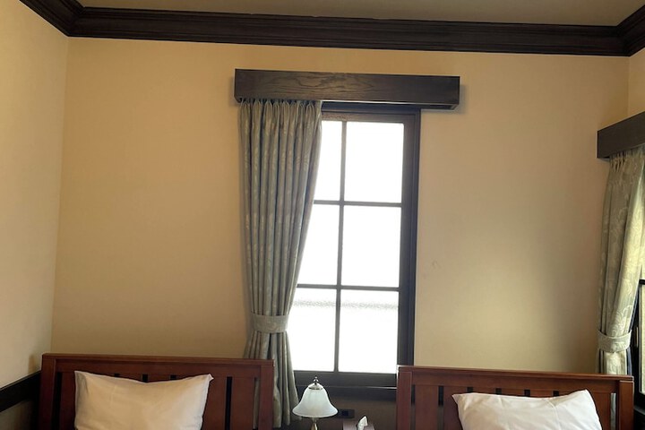 Room 7 of 39