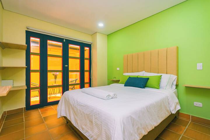 Room 10 of 101