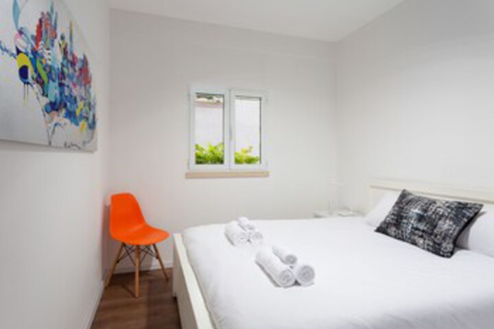 Room 8 of 26