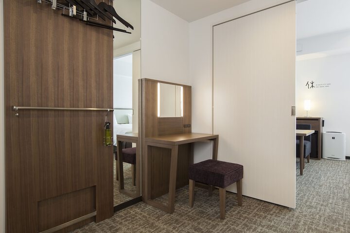 Room 22 of 48