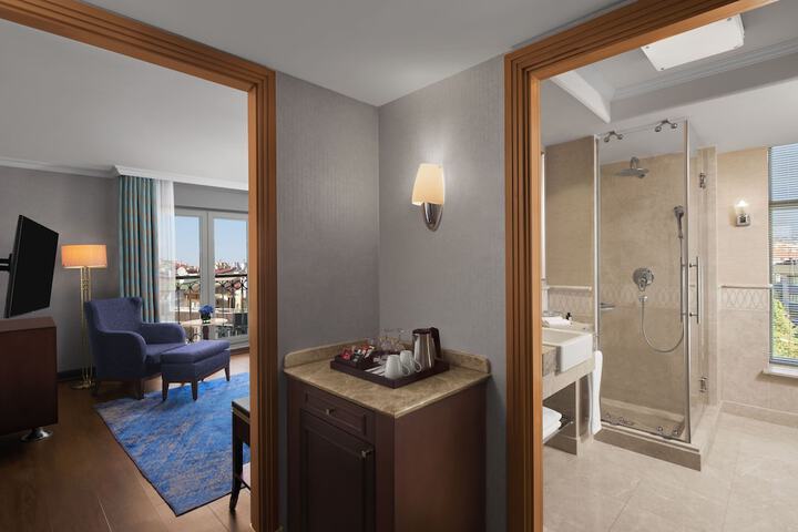 Room 16 of 51