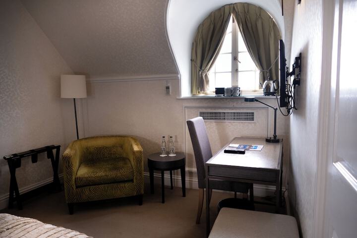 Room 23 of 58