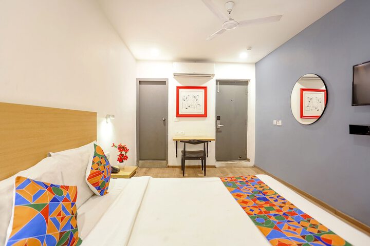 Room 26 of 33