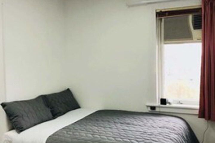 Room 17 of 23