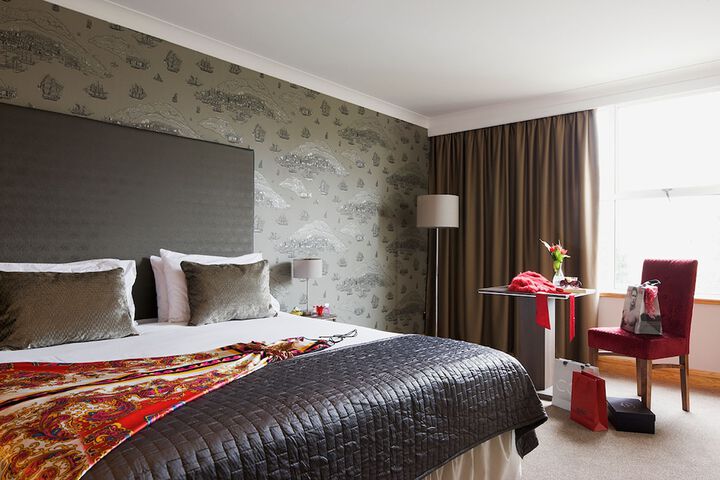 Room 6 of 63