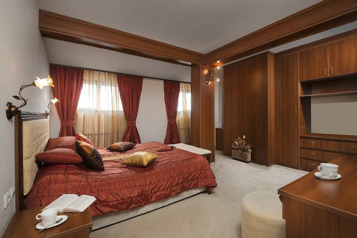 Room 3 of 46