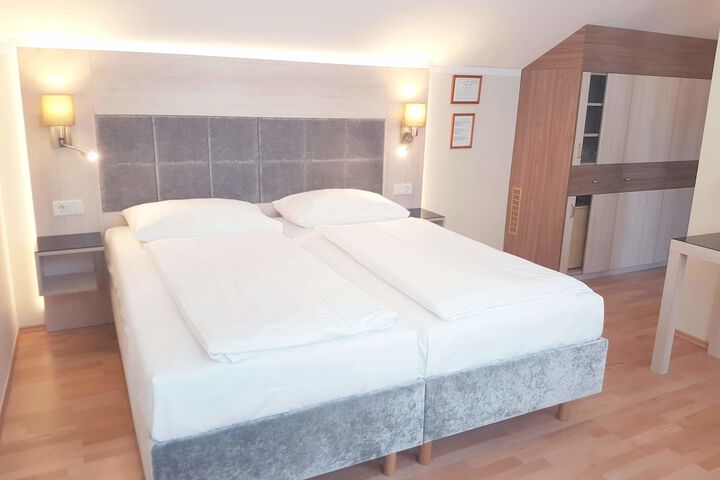 Room 46 of 133