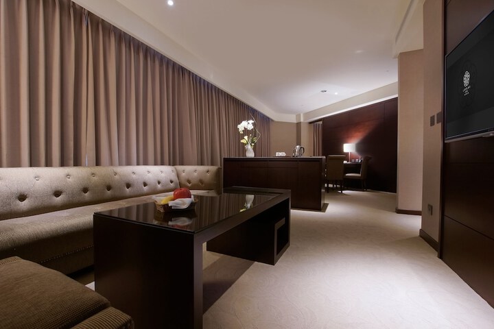 Room 65 of 120
