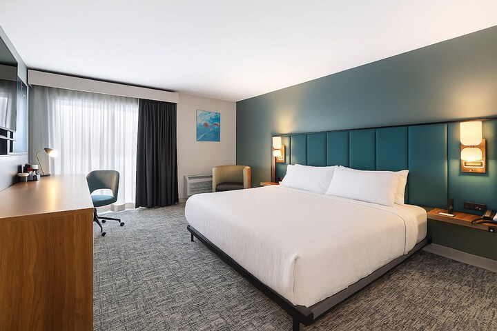 Room 4 of 37