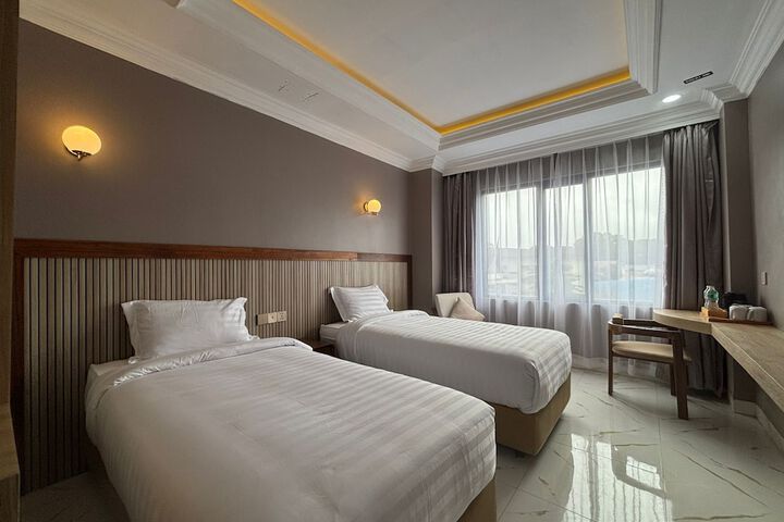 Room 3 of 14