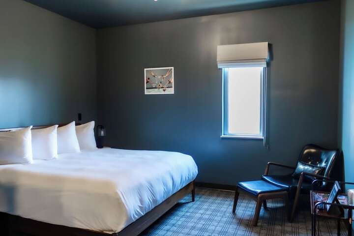 Room 21 of 36