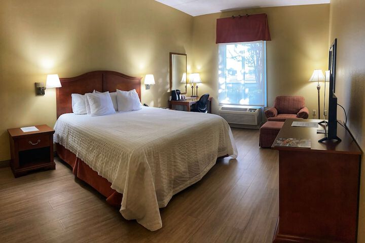 Room 7 of 24