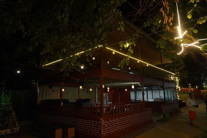 Property Grounds 16 of 28