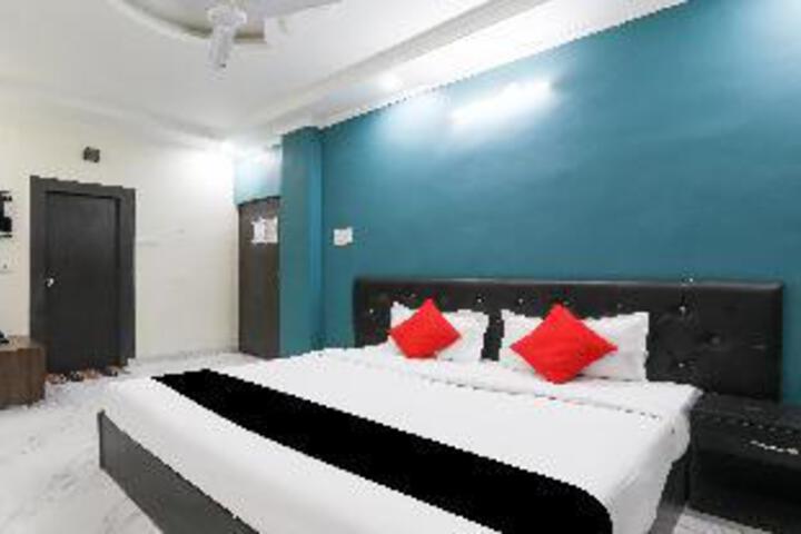 Capital O 78105 Hotel Figtree Premier