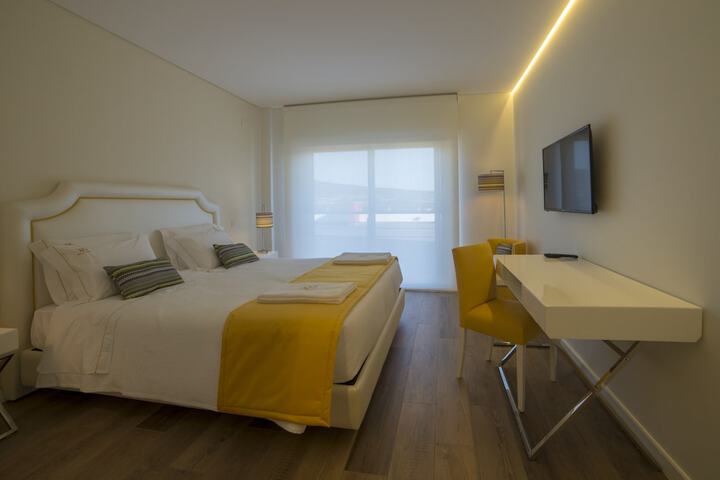 Room 13 of 40