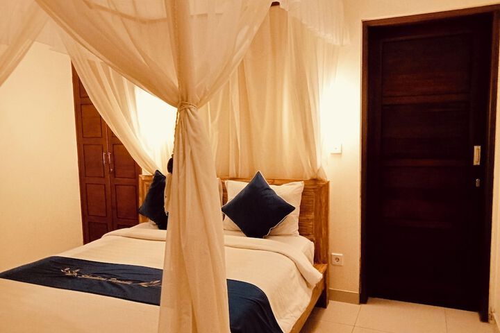 Room 15 of 66