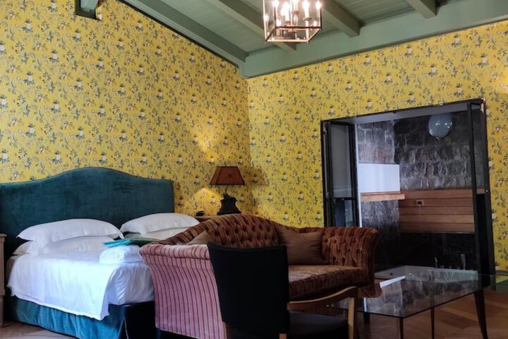 Room 21 of 113