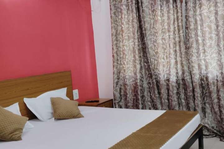 Room 37 of 65