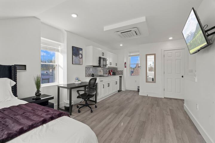 Room 52 of 82