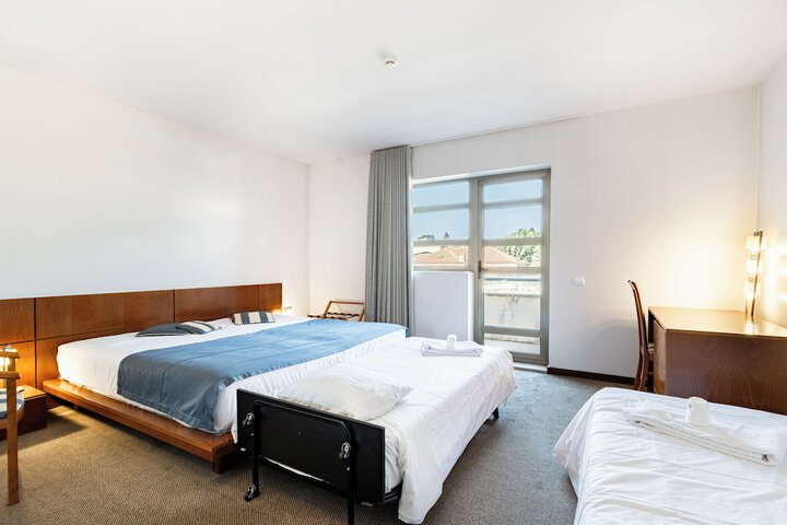 Room 7 of 80