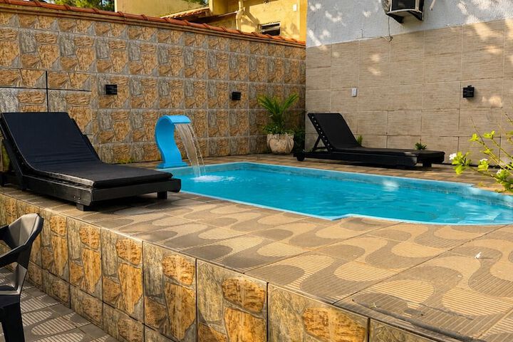 Pool Hotel