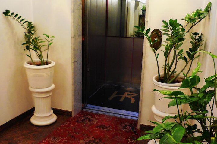 Hotel 2 of 33