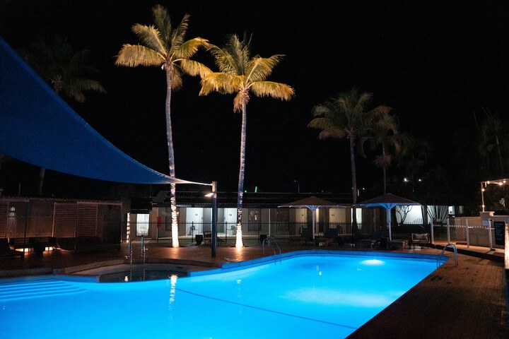 Pool Hotel