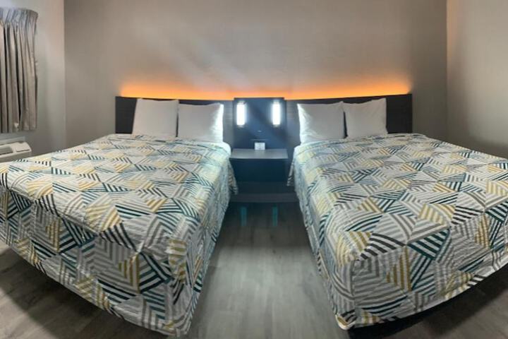 Room 10 of 30