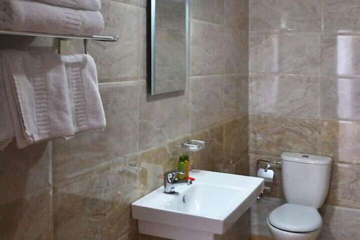 Room 8 of 22