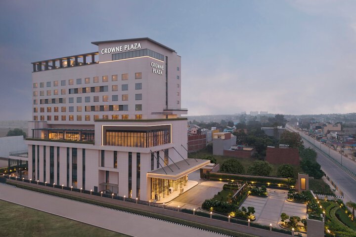 Crowne Plaza Lucknow by IHG