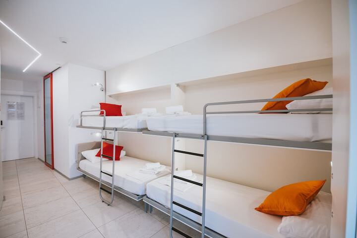 Room 21 of 54