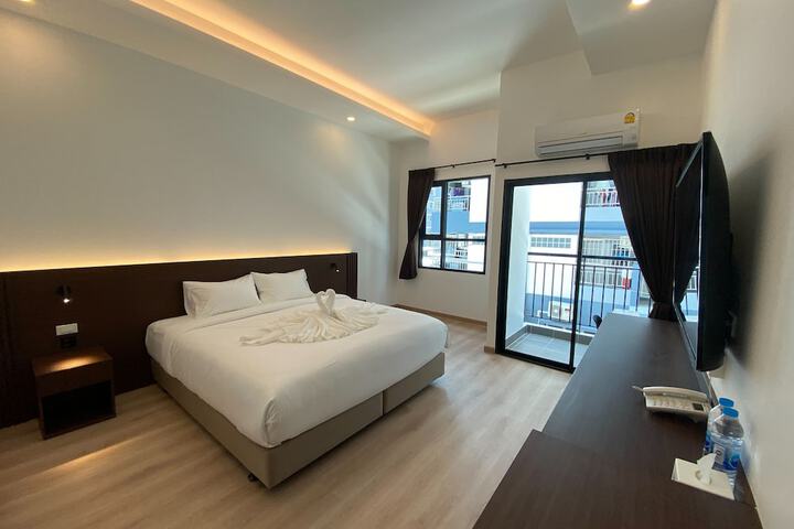 Room 3 of 41
