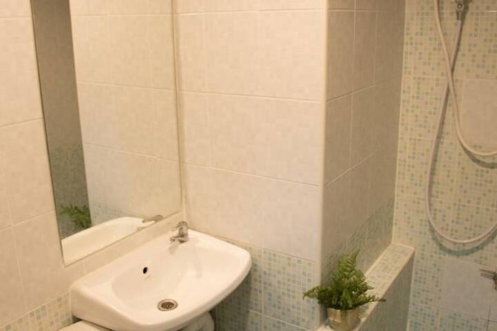 Room 12 of 29