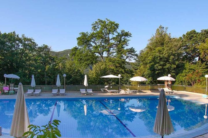 Pools & Facilities