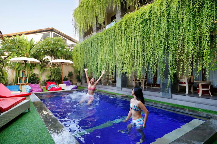 Pool 19 of 36