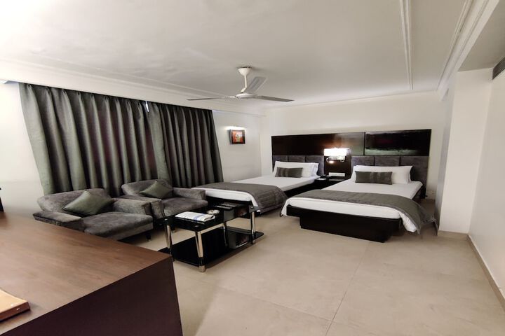 Room 36 of 134