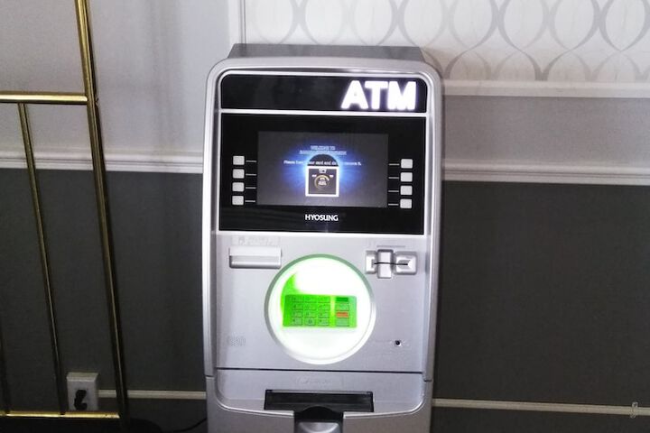 ATM/banking on site