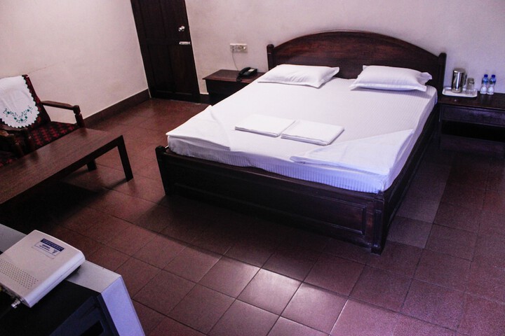 Room 14 of 33