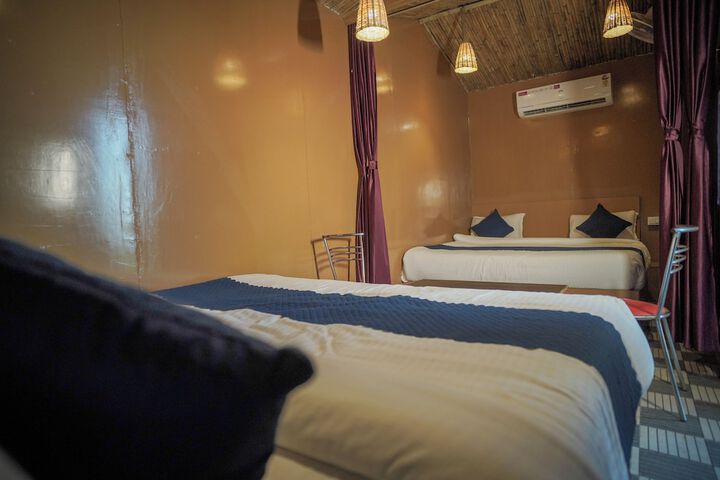 Room 4 of 37