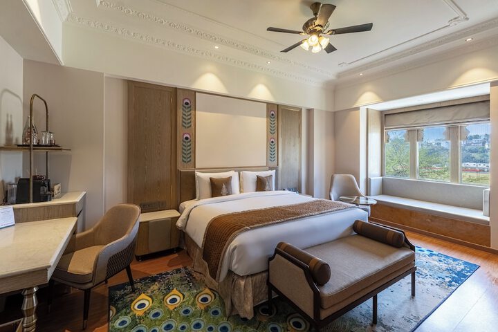 Room 42 of 159