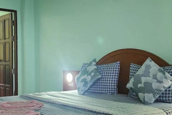 Room 22 of 77