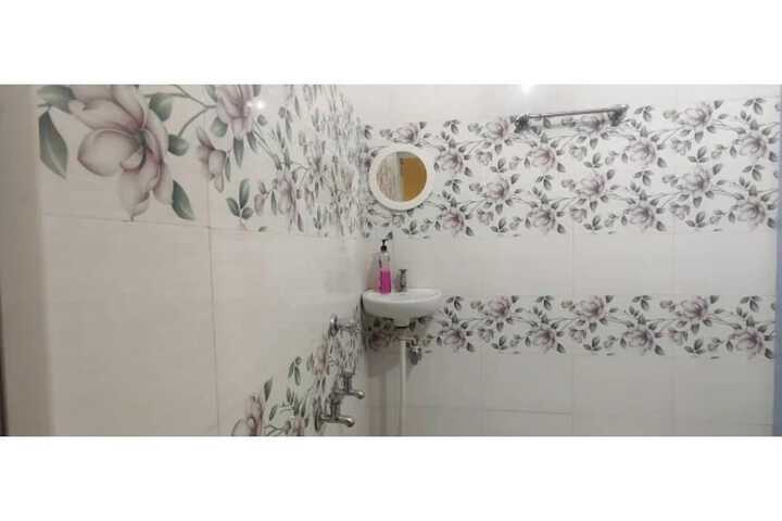 Room 12 of 13