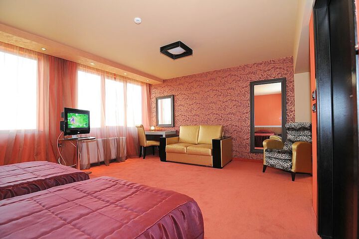 Room 22 of 49