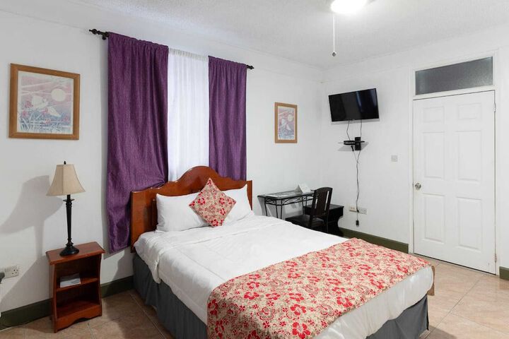Room 6 of 48