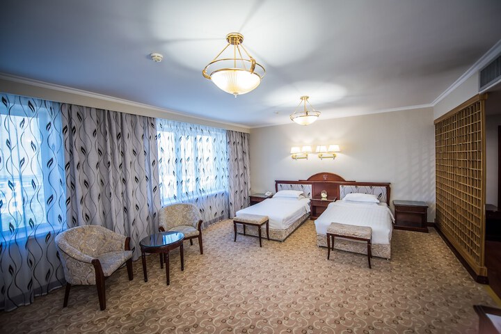 Room 14 of 87